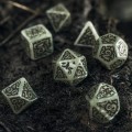 kości-rpg-wiedźmin-leszy-wznoszący-totemy-2.jpg