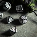 kości-rpg-celtyckie-3d-czarno-białe-7 (5).jpg
