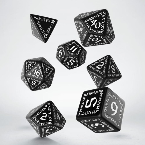 kosci-rpg-runiczne-czarno-biale-7.jpg