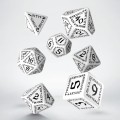 kosci-rpg-runiczne-bialo-czarne-7.jpg