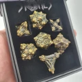 Kości metalowe Tinkers Trove (zestaw 7 szt.) (outlet) — Zdjęcie promo (z ręki)