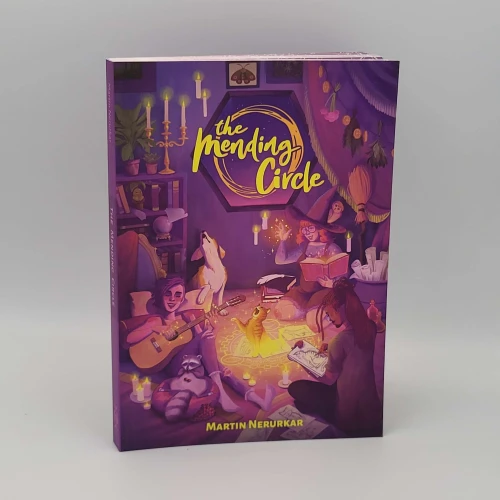 The Mending Circle Corebook — przód
