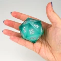 Kość żywiczna D20 50 mm Ocean Orb (liquid core) — zawartość (producent)